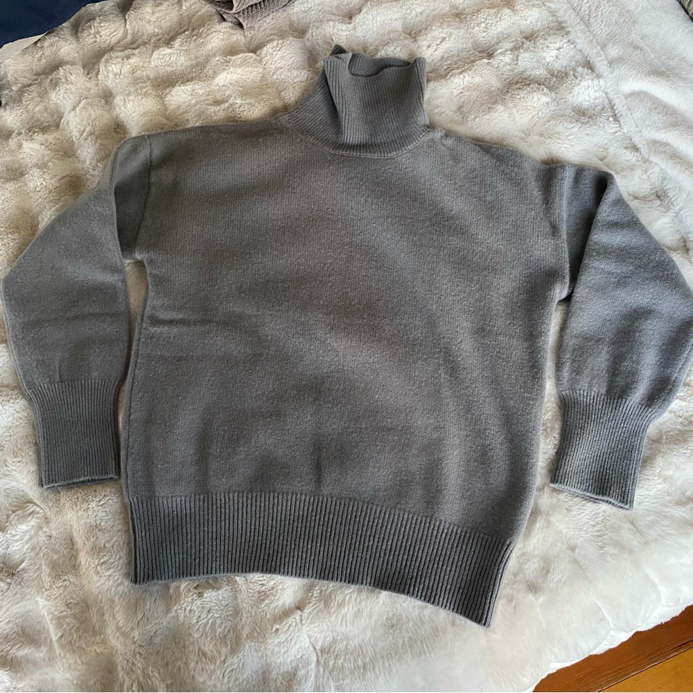 Gray Cashmere Turtleneck XL New